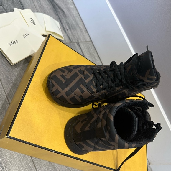 Fendi high top sneakers - Picture 1 of 3